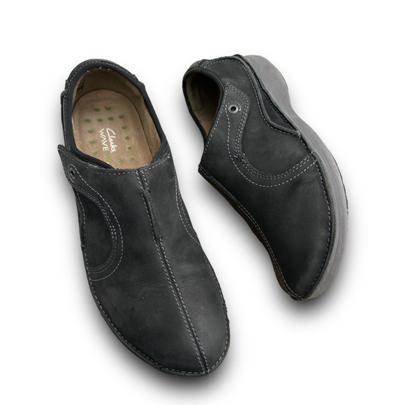 Clarks Shoes - Clarks WAVE walk Leather slip on